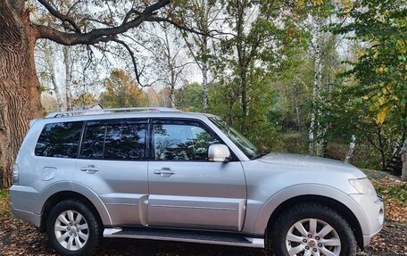 Mitsubishi Pajero IV, 2011 год, 1 900 000 рублей, 2 фотография