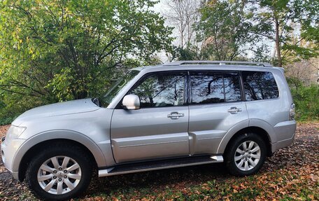 Mitsubishi Pajero IV, 2011 год, 1 900 000 рублей, 3 фотография
