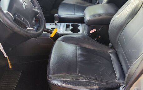 Mitsubishi Pajero IV, 2011 год, 1 900 000 рублей, 8 фотография