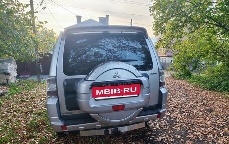 Mitsubishi Pajero IV, 2011 год, 1 900 000 рублей, 4 фотография