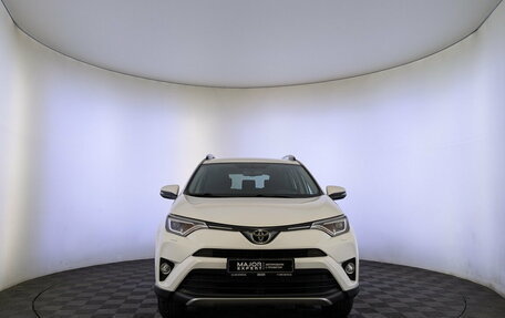 Toyota RAV4, 2018 год, 2 350 000 рублей, 2 фотография
