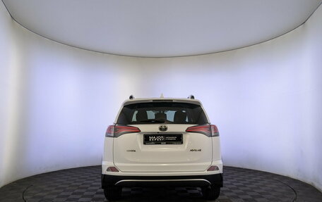 Toyota RAV4, 2018 год, 2 350 000 рублей, 6 фотография