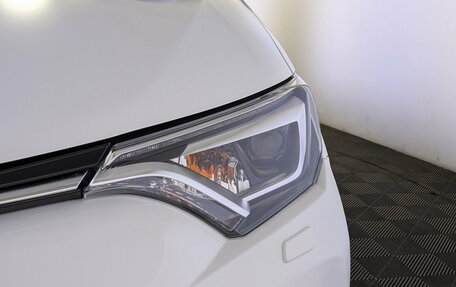 Toyota RAV4, 2018 год, 2 350 000 рублей, 13 фотография