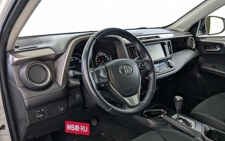 Toyota RAV4, 2018 год, 2 350 000 рублей, 19 фотография