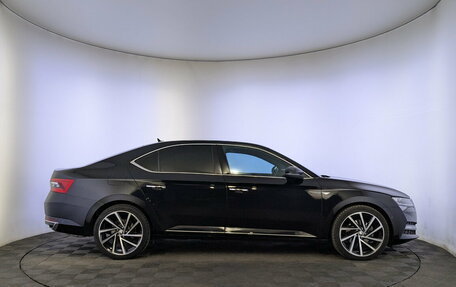 Skoda Superb III рестайлинг, 2024 год, 3 420 000 рублей, 4 фотография