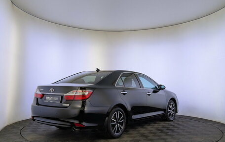 Toyota Camry, 2017 год, 2 125 000 рублей, 5 фотография