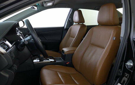 Toyota Camry, 2017 год, 2 125 000 рублей, 19 фотография