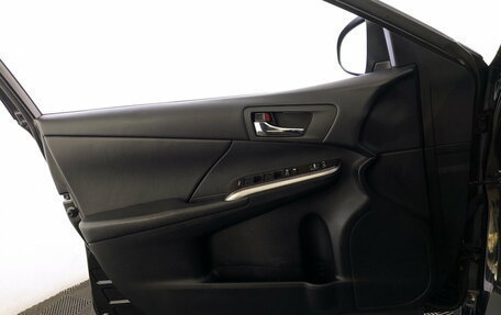 Toyota Camry, 2017 год, 2 125 000 рублей, 18 фотография