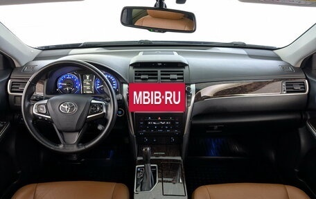Toyota Camry, 2017 год, 2 125 000 рублей, 26 фотография
