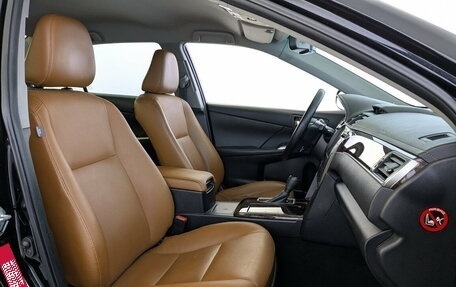 Toyota Camry, 2017 год, 2 125 000 рублей, 23 фотография