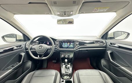 Volkswagen T-Roc I, 2022 год, 1 884 000 рублей, 7 фотография