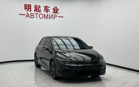 Volkswagen Golf VIII, 2022 год, 2 133 000 рублей, 2 фотография