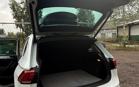 Volkswagen Tiguan II, 2019 год, 2 500 000 рублей, 10 фотография