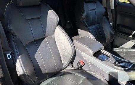 Land Rover Range Rover Evoque I, 2017 год, 2 500 000 рублей, 7 фотография