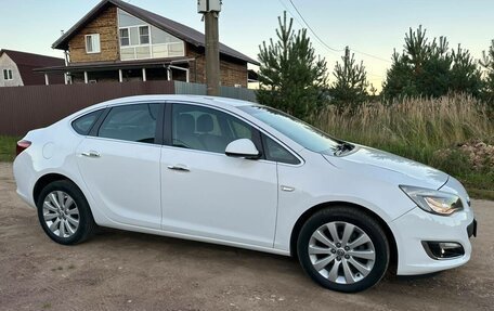 Opel Astra J, 2013 год, 860 000 рублей, 3 фотография