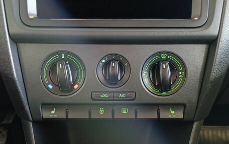 Skoda Rapid I, 2015 год, 950 000 рублей, 25 фотография