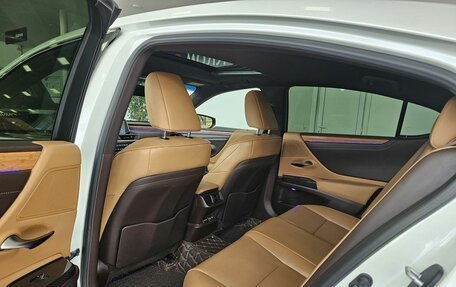 Lexus ES VII, 2019 год, 3 349 000 рублей, 14 фотография