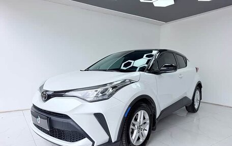 Toyota C-HR I рестайлинг, 2022 год, 1 757 000 рублей, 1 фотография