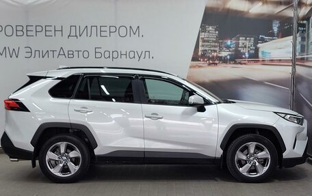 Toyota RAV4, 2022 год, 3 440 000 рублей, 10 фотография