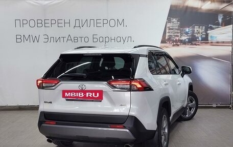Toyota RAV4, 2022 год, 3 440 000 рублей, 3 фотография