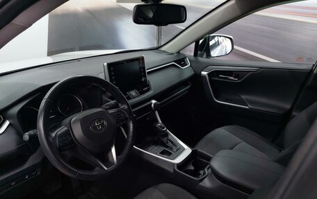 Toyota RAV4, 2022 год, 3 440 000 рублей, 25 фотография