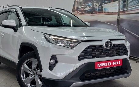 Toyota RAV4, 2022 год, 3 440 000 рублей, 14 фотография
