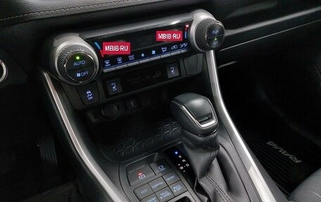 Toyota RAV4, 2022 год, 3 440 000 рублей, 28 фотография