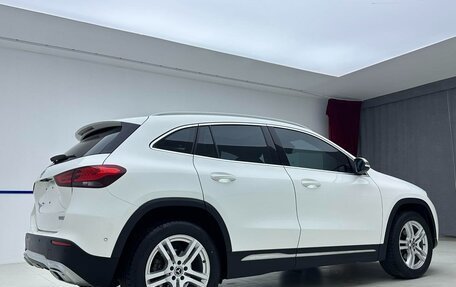 Mercedes-Benz GLA, 2022 год, 2 250 000 рублей, 5 фотография