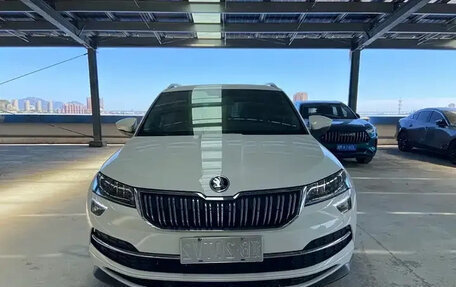 Skoda Karoq I, 2022 год, 1 559 000 рублей, 2 фотография