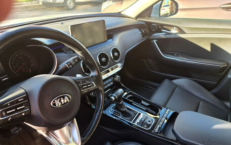 KIA Stinger I, 2021 год, 3 000 000 рублей, 9 фотография