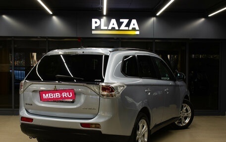 Mitsubishi Outlander III рестайлинг 3, 2012 год, 1 550 000 рублей, 4 фотография