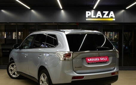 Mitsubishi Outlander III рестайлинг 3, 2012 год, 1 550 000 рублей, 3 фотография