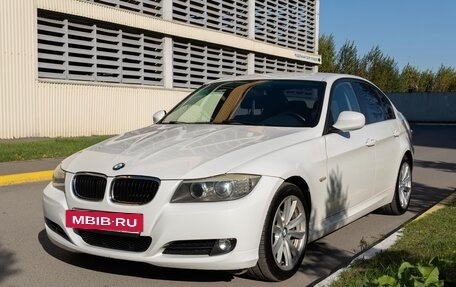 BMW 3 серия, 2011 год, 1 200 000 рублей, 2 фотография