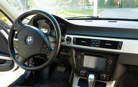 BMW 3 серия, 2011 год, 1 200 000 рублей, 16 фотография
