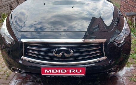 Infiniti QX70, 2015 год, 2 900 000 рублей, 2 фотография