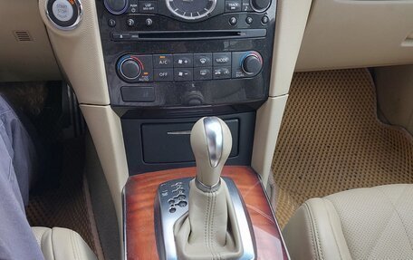 Infiniti QX70, 2015 год, 2 900 000 рублей, 11 фотография