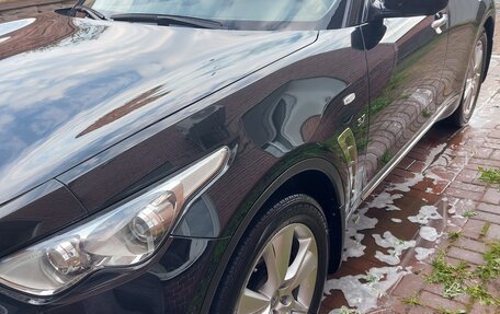 Infiniti QX70, 2015 год, 2 900 000 рублей, 18 фотография