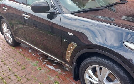 Infiniti QX70, 2015 год, 2 900 000 рублей, 15 фотография