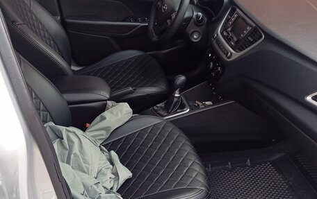 Hyundai Solaris II рестайлинг, 2017 год, 580 000 рублей, 7 фотография