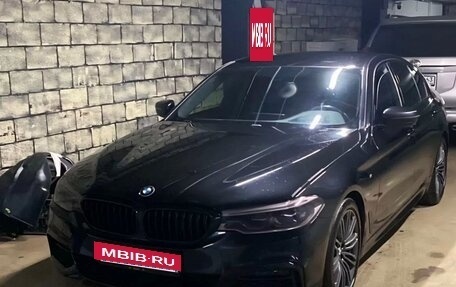 BMW 5 серия, 2019 год, 2 700 000 рублей, 2 фотография