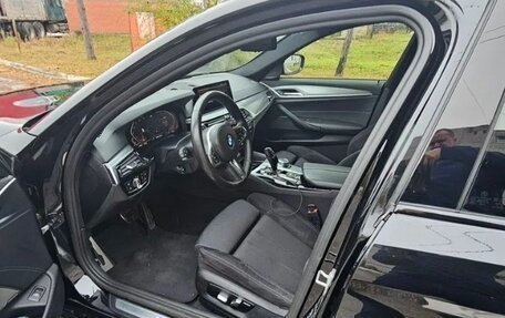 BMW 5 серия, 2019 год, 2 700 000 рублей, 10 фотография