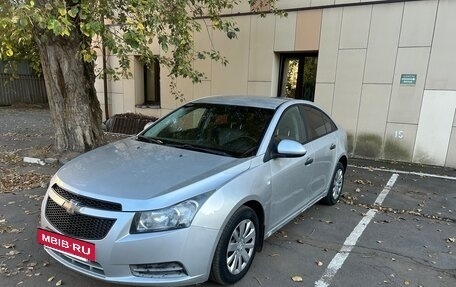 Chevrolet Cruze II, 2011 год, 580 000 рублей, 2 фотография