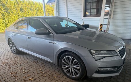 Skoda Superb III рестайлинг, 2025 год, 3 600 000 рублей, 6 фотография