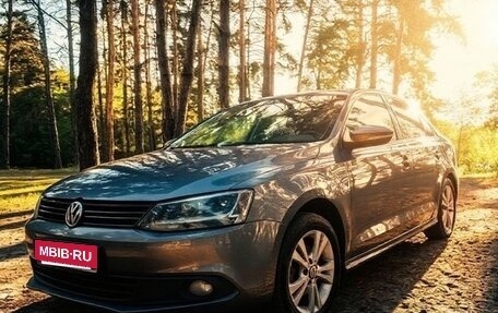 Volkswagen Jetta VI, 2011 год, 680 000 рублей, 2 фотография