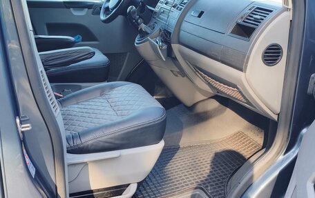 Volkswagen Caravelle T5, 2008 год, 1 000 000 рублей, 5 фотография