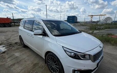 KIA Carnival III, 2018 год, 2 900 000 рублей, 1 фотография