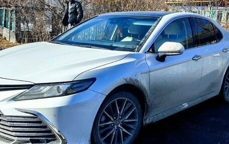 Toyota Camry, 2022 год, 3 300 000 рублей, 7 фотография