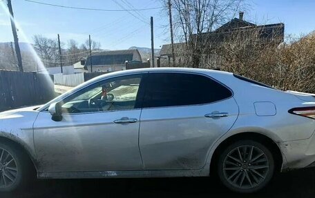 Toyota Camry, 2022 год, 3 300 000 рублей, 6 фотография