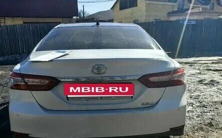 Toyota Camry, 2022 год, 3 300 000 рублей, 4 фотография