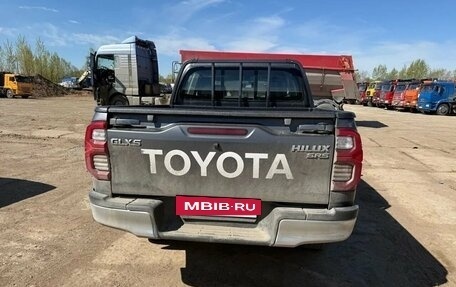 Toyota Hilux VIII, 2022 год, 4 700 000 рублей, 6 фотография